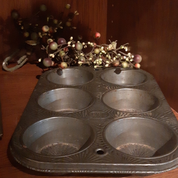 Muffin tin - Picture 3 of 3